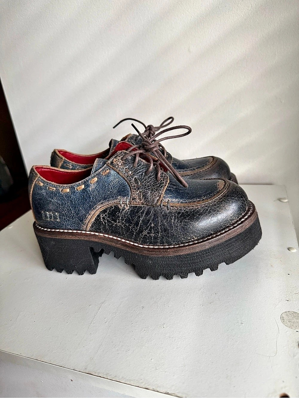 Bed Stu Yazar Platform Lace-Up Oxfords in Black & Blue